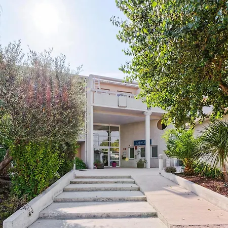 Comfort Six-fours 3* Six-Fours-les-Plages