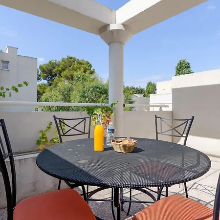 Hotel Zenitude Hôtel-résidences Toulon Six Fours 3*