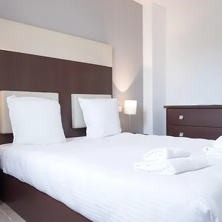 Zenitude Hôtel-résidences Toulon Six Fours 3*